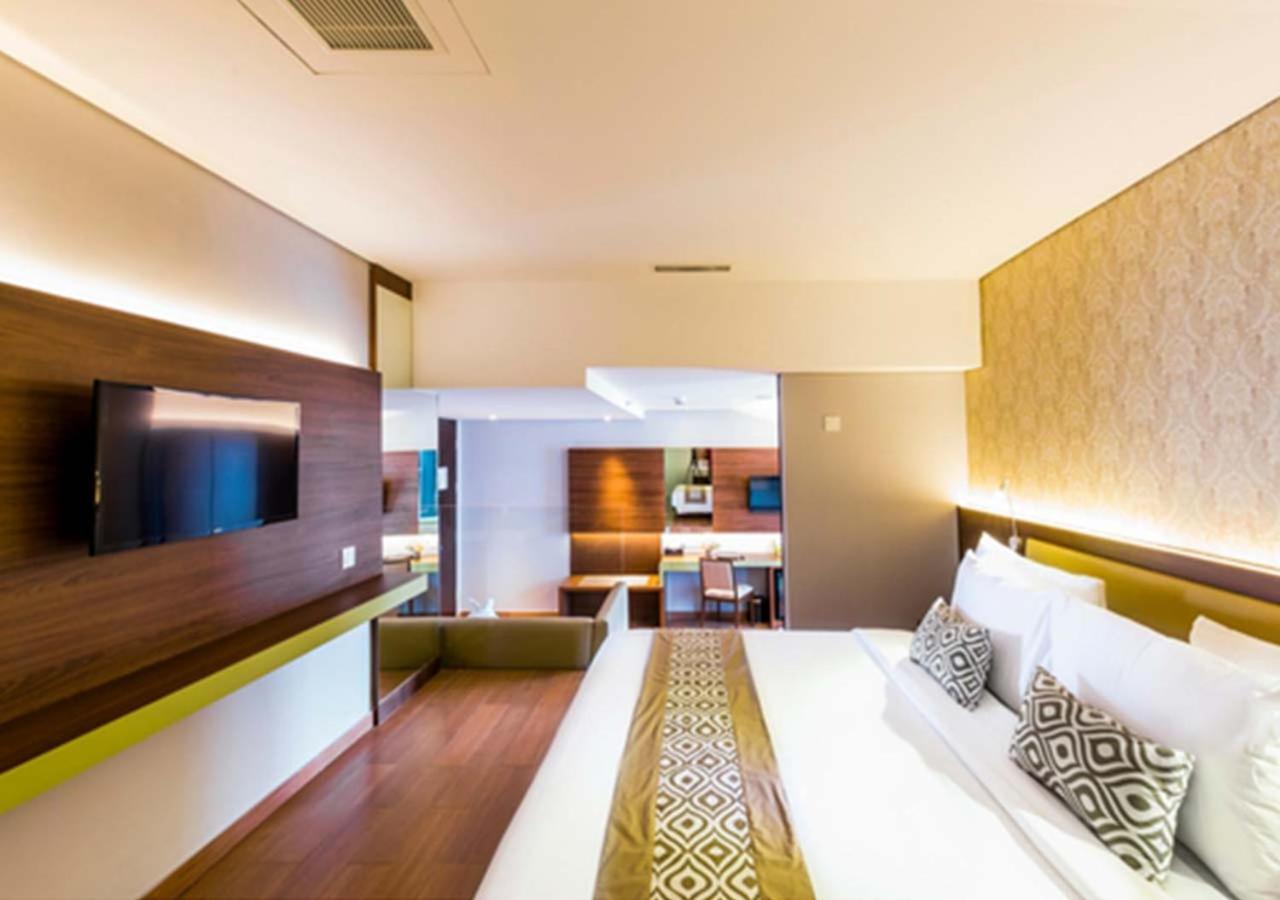 Hotel Infinity8 Bali Jimbaran Habitación foto